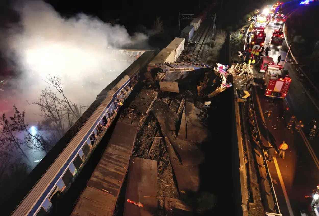 Greece Train Collision: ग्रीस में दो ट्रेनों के बीच जोरदार टक्कर; 26 लोगों की मौत, रेस्क्यू जारी