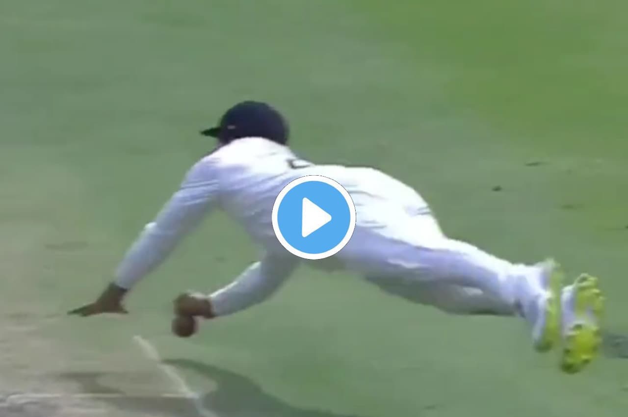IND vs AUS: रोहित शर्मा ने डाइव मारकर रोका चौका, कप्तान ने फील्डिंग से कर दिया हैरान, देखें वीडियो