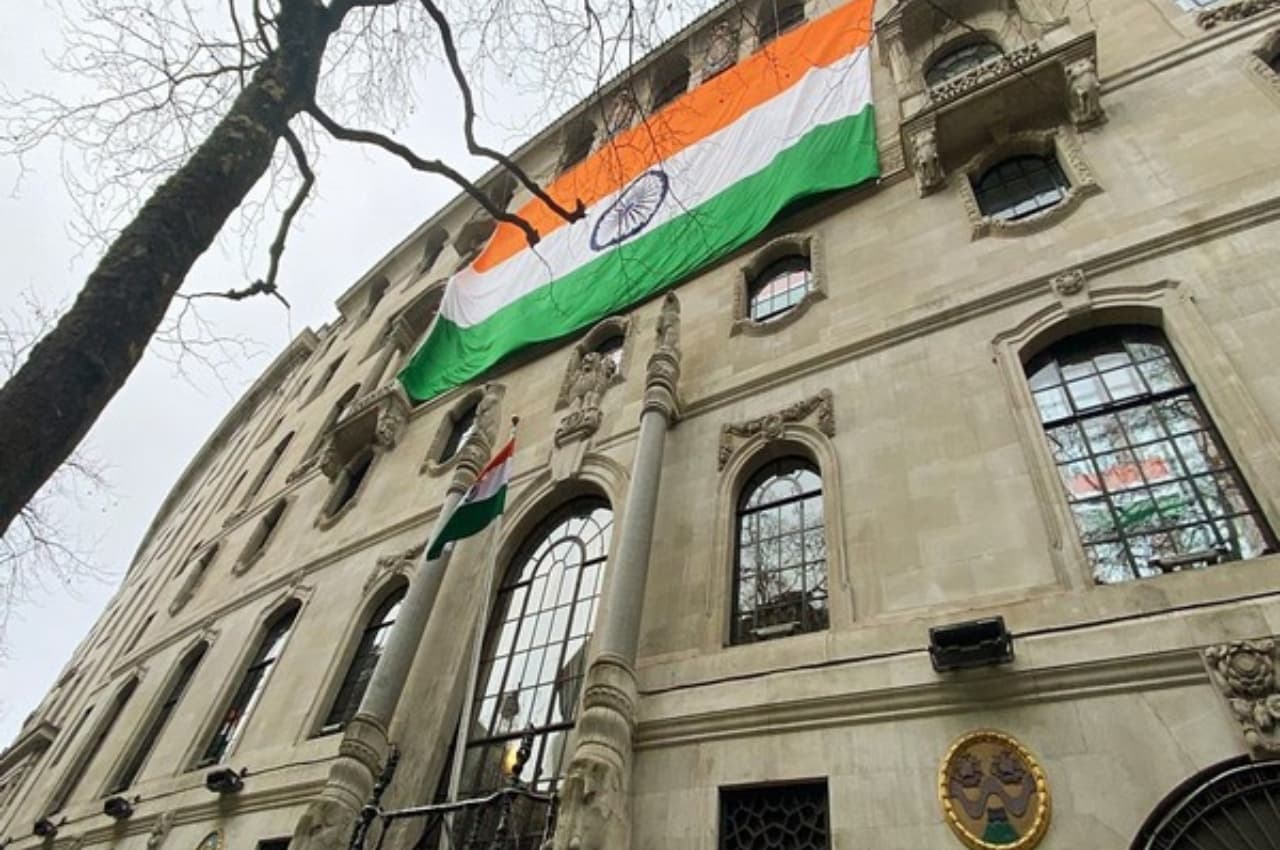 ब्रिटेन में भारतीय उच्चायोग में तोड़फोड़ को लेकर दिल्ली पुलिस ने दर्ज की FIR
