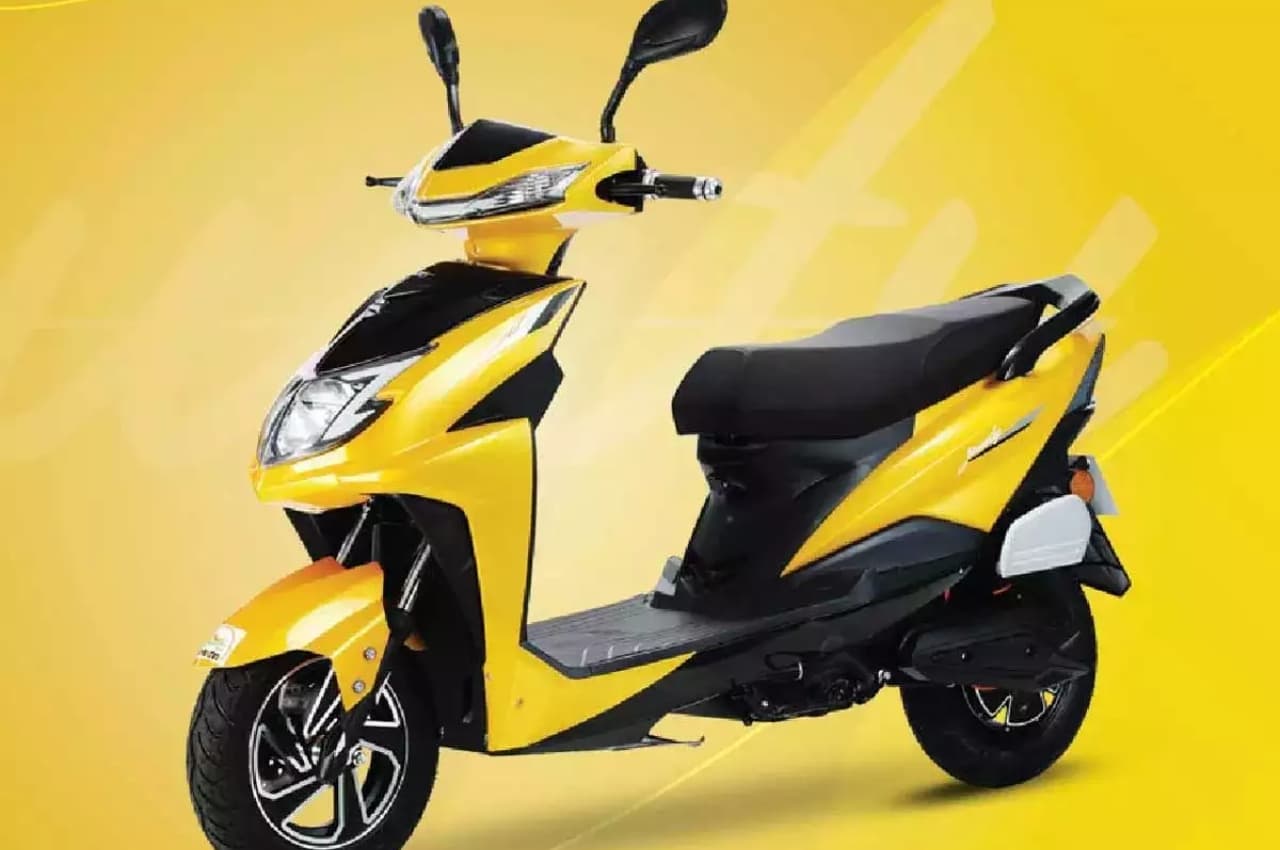 इस Ev Scooter के लिए देने होंगे महज 1979 रुपये, सिंगल चार्ज में 100 Km की रेंज, जानें फीचर्स