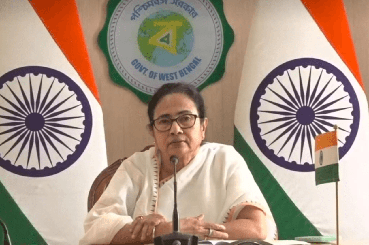 Adenovirus: बंगाल में मचे हाहाकार पर CM ममता ने तोड़ी चुप्पी, बोलीं- 'एडीनोवायरस से 12 नहीं महज 2 बच्चों की हुई मौत'