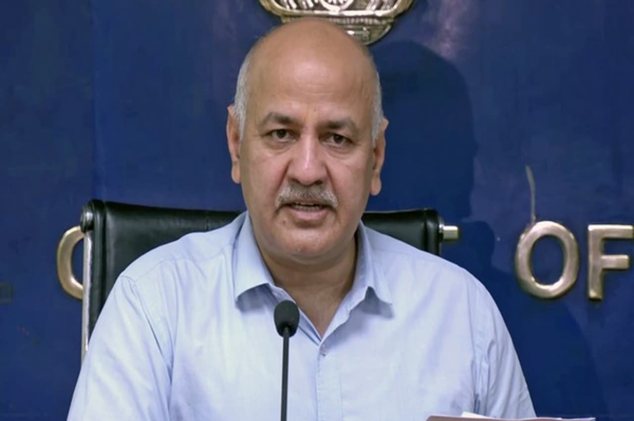 जेल से बाहर आए मनीष सिसोदिया अभी मंत्री बन पाएंगे या नहीं? सामने आई बड़ी वजह