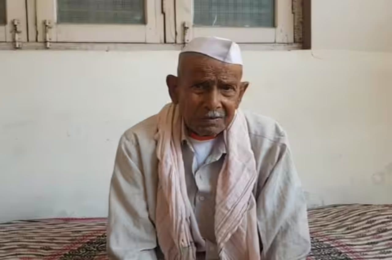 Muzaffarnagar: बेटे-बेटियों ने किया नजरअंदाज, बुजुर्ग ने UP सरकार के नाम कर दी करोड़ों की संपत्ति
