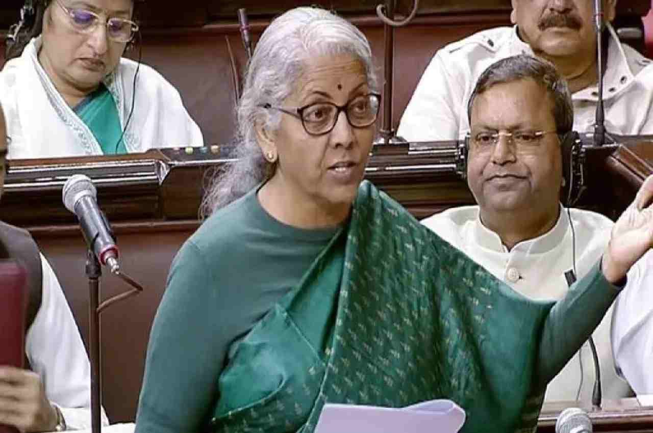 National Pension Scheme: सरकारी कर्मचारियों के लिए खुशखबरी, नई पेंशन स्कीम को रिव्यू करेगी सरकार