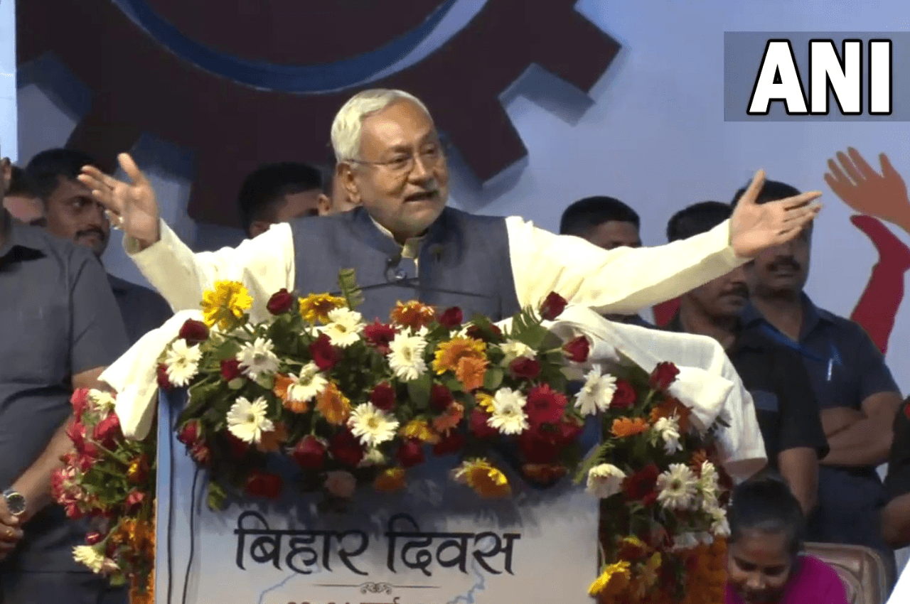 बिहार दिवस पर CM नीतीश कुमार ने फिर दोहराई मांग, बोले-'मिले विशेष राज्य का दर्जा'