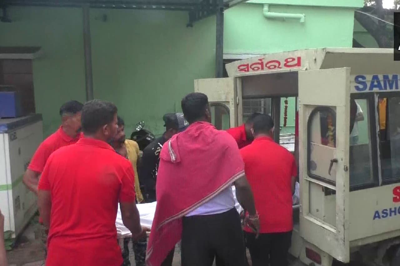Odisha Accident News: ओडिशा के संबलपुर में नहर में गिरी कार; 7 लोगों की मौत, 2 घायल