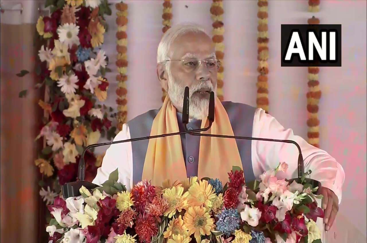 PM Modi Varanasi Visit Live Update (6)