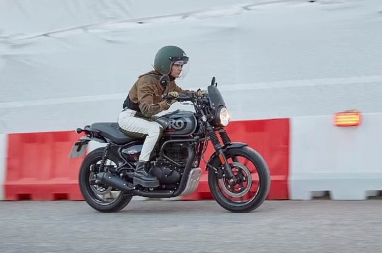'दीवानगी की हद तक..' Royal Enfield के चाहने वाले बढ़े, बिक्री में 39% की वृद्धि 