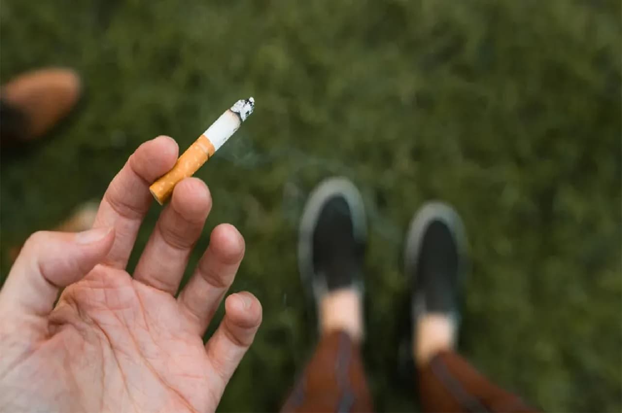 Attention Smokers! बार-बार स्मोक ब्रेक लेने पर कर्मचारी पर लगा 9 लाख रुपये का जुर्माना
