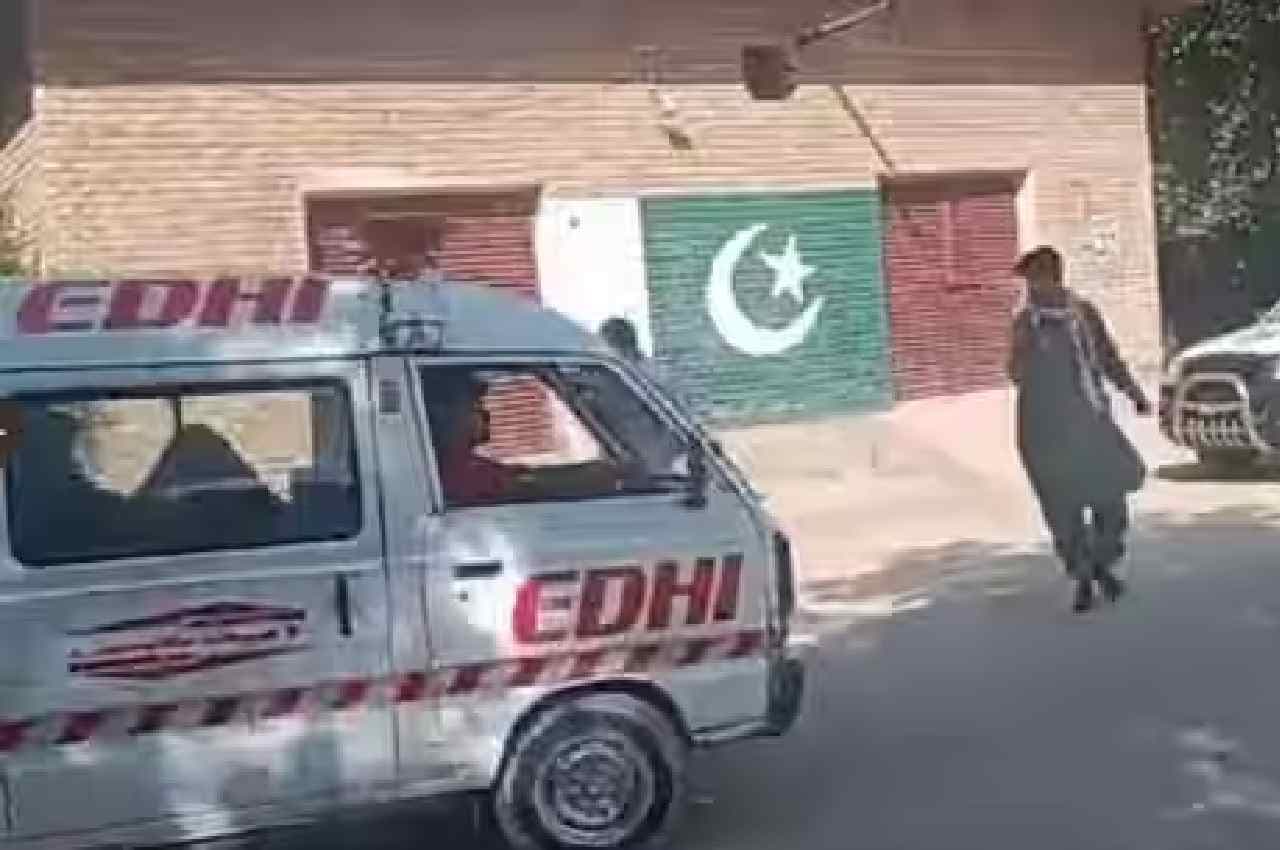 Suicide Bombing: बलूचिस्तान में आत्मघाती बम विस्फोट में 9 पुलिसकर्मियों की मौत, 11 घायल