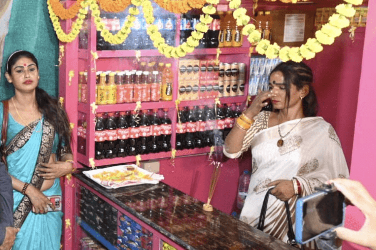 Trans Tea Stall, Indian Railway, India's First Trans Tea Stall, Guwahati Railway Station, Railway Minister Ashwini Vaishnaw