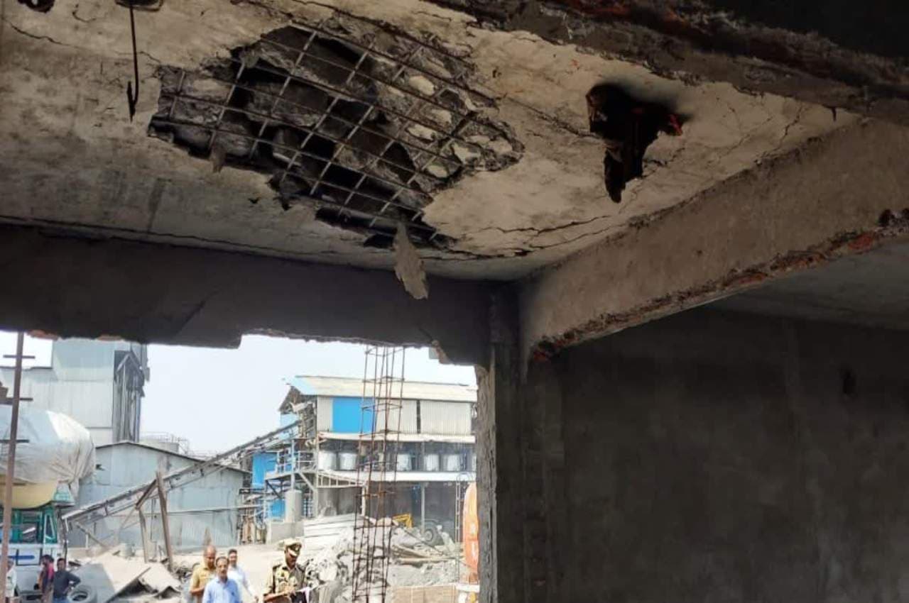 UP News: कानपुर में बड़ा हादसा; ऑयल फैक्ट्री में फटा गैस सिलेंडर, दीवार ढही, एक की मौत, छह गंभीर