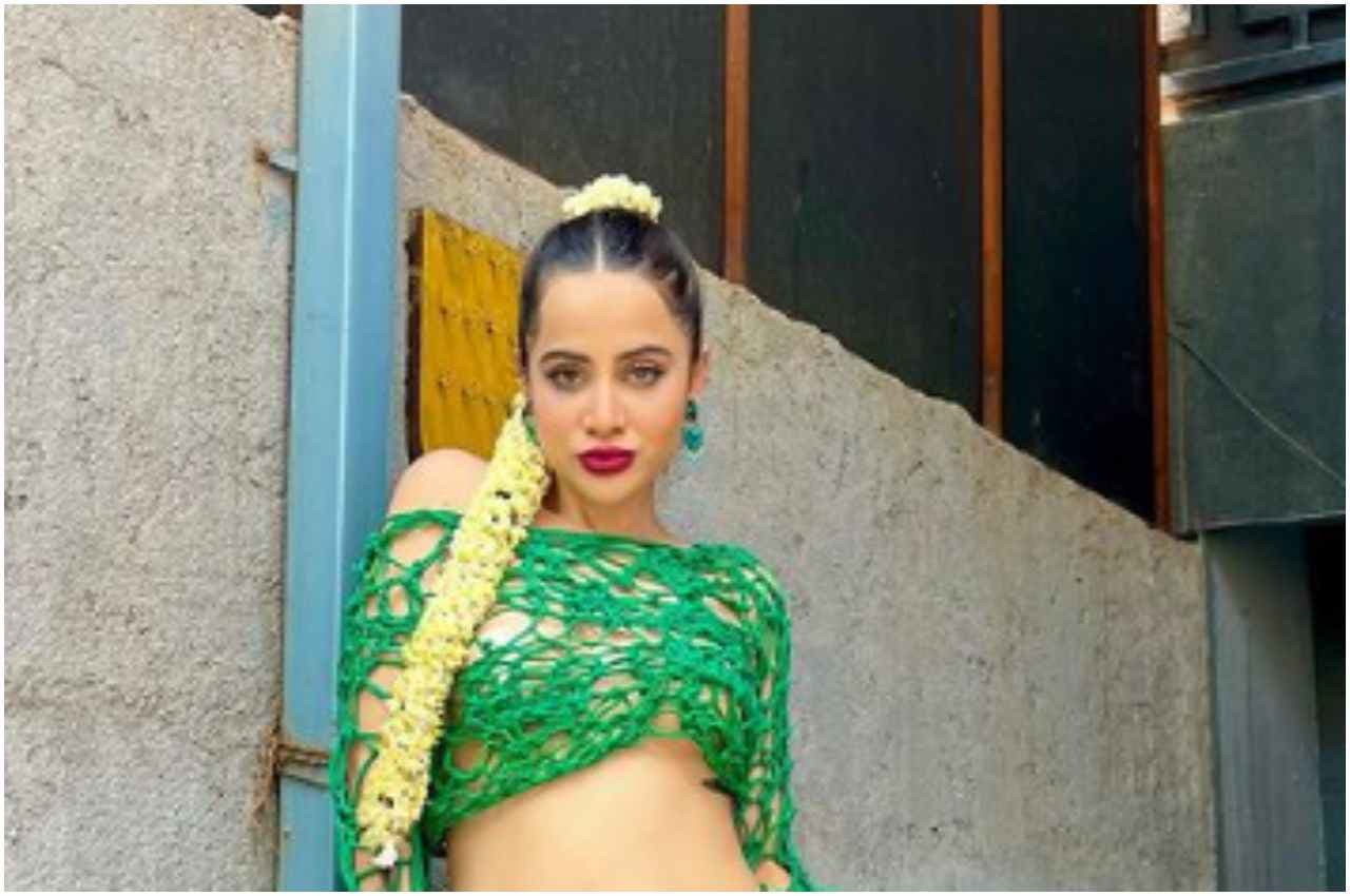 Urfi Javed Latest Pics: तांत से बनी ड्रेस पहनकर उर्फी ने ढाया कहर, यूजर्स बोले- 'मछली पकड़नी है दीदी को'