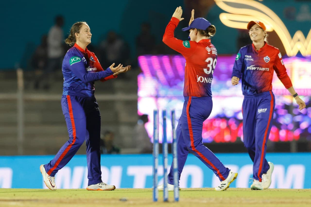 WPL 2023: Delhi Capitals की धमाकेदार जीत, मुबई इंडियंस को पछाड़ सीधे फाइनल में मारी एंट्री