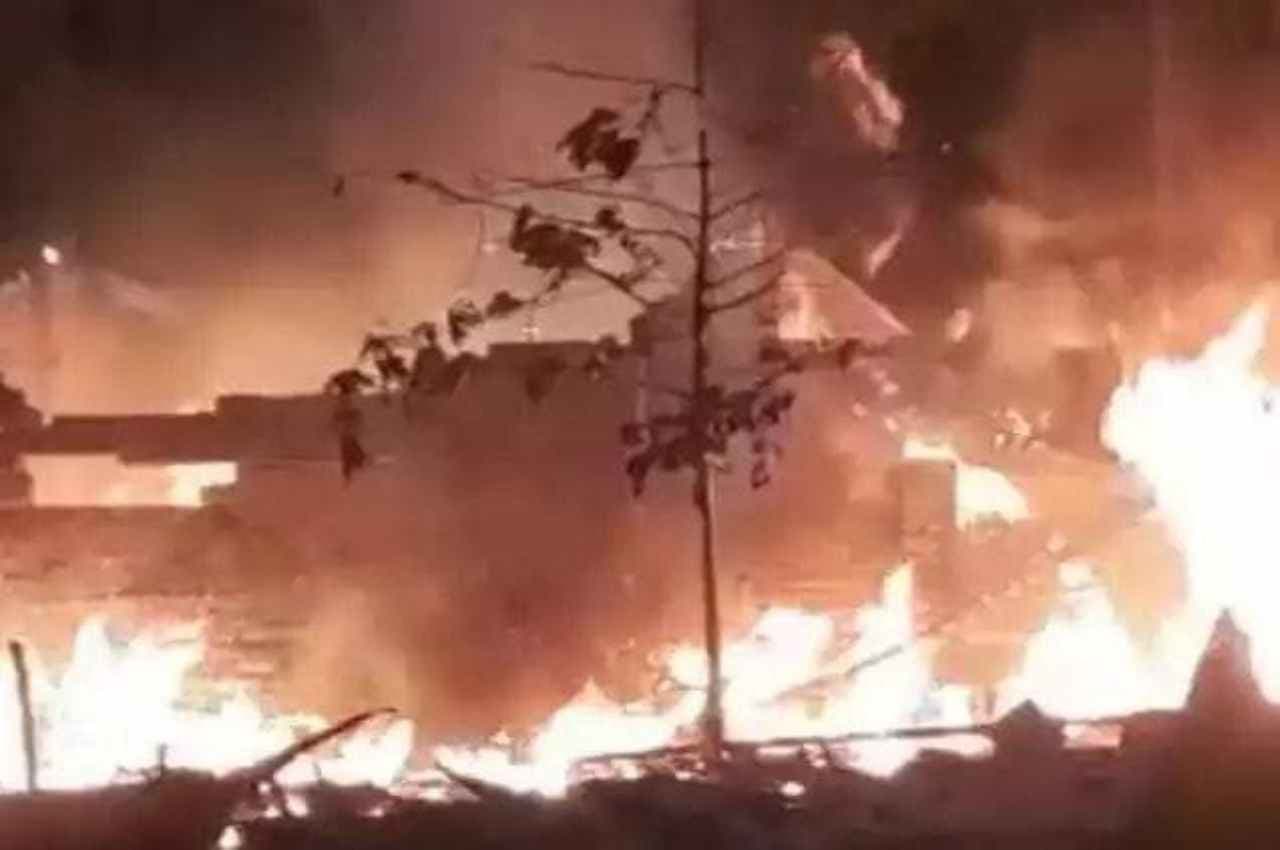 West Bengal News: पटाखा फैक्ट्री में ब्लास्ट से 3 लोगों की मौत, कई घायल