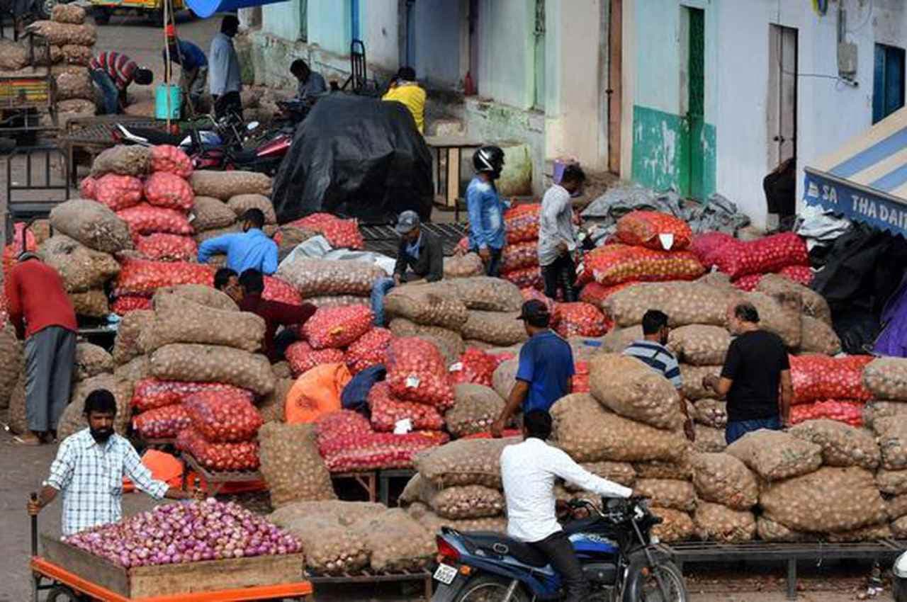 Wholesale Inflation: थोक महंगाई दर में बड़ी गिरावट, फरवरी में 3.85 फीसदी रहा, 25 महीने के निचले स्तर पर