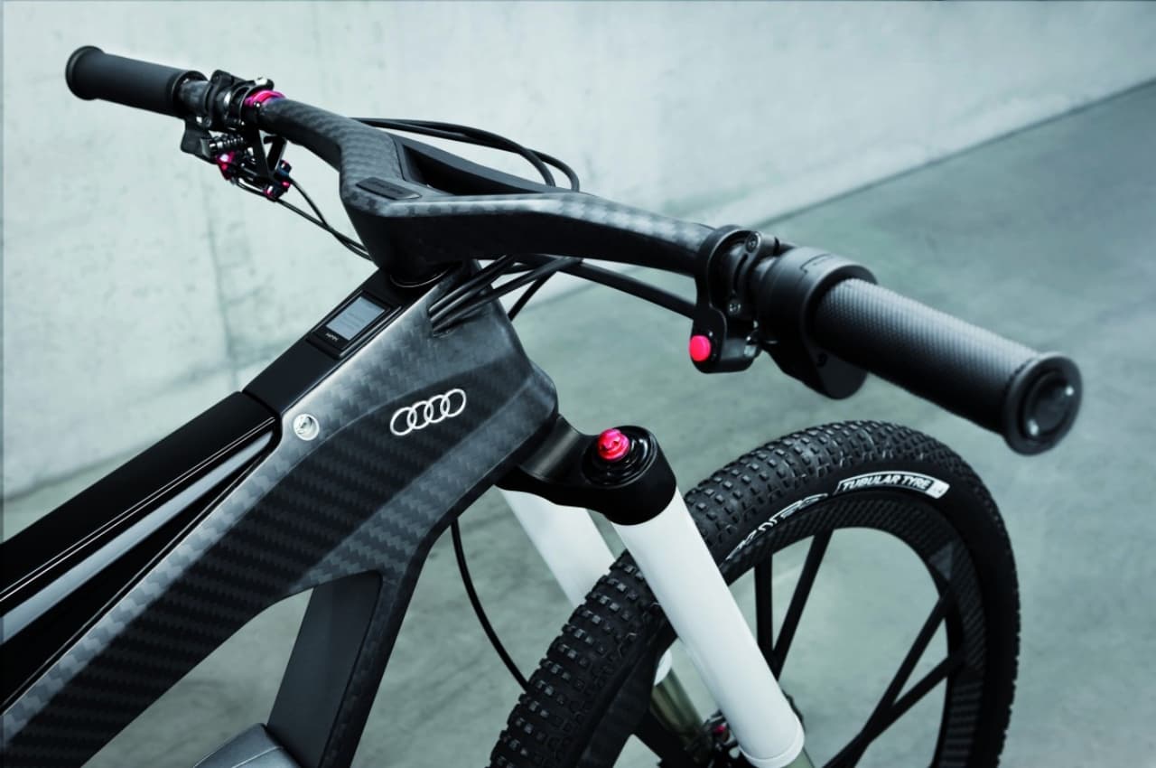 चौड़े टायर और एल्युमिनियम का फ्रेम Audi की यह E Cycle ऐसी 'दादा ले पोता बरते'