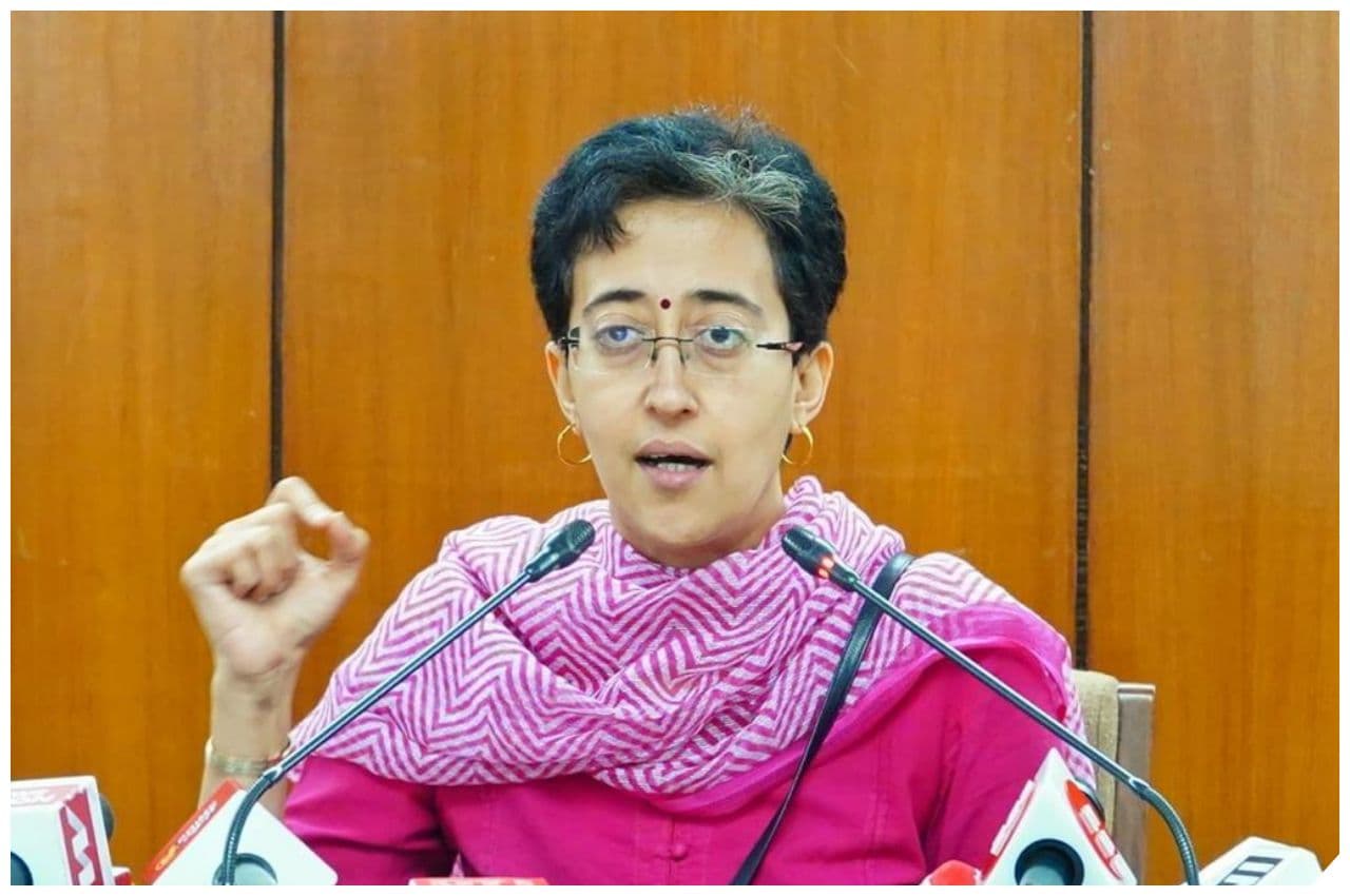 'दिल्ली में फ्री बिजली को खत्म करने की साजिश, इसका पर्दाफाश होगा' मंत्री आतिशी ने LG पर लगाए गंभीर आरोप