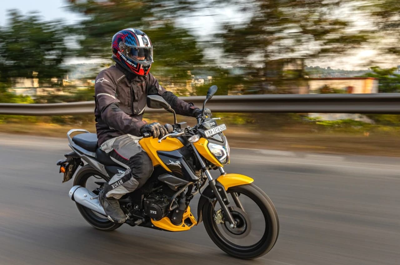 TVS Raider 125 की ताबड़तोड़ बिक्री, आंकड़ों ने सब को चौंकाया, जानें इस धाकड़ बाइक के फीचर्स