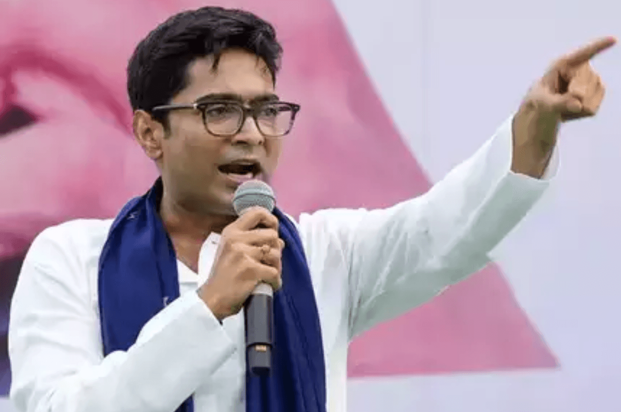 शिक्षक भर्ती घोटाला: बंगाल की सीएम के भतीजे को सुप्रीम कोर्ट से झटका, अभिषेक के खिलाफ जारी रहेगी जांच