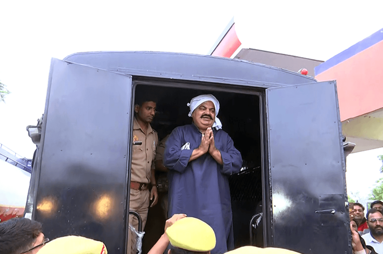 'ISI और लश्कर-ए-तैयबा से मेरा सीधा संबंध...', माफिया अतीक बोला- पाकिस्तान ड्रोन से भेजता था हथियार और गोला-बारूद