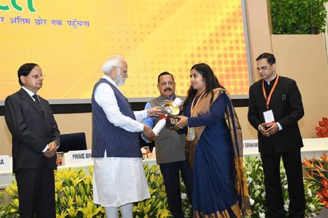 MP का यह जिला जल जीवन मिशन में बना देश का मॉडल, PM मोदी ने कलेक्टर को किया सम्मानित