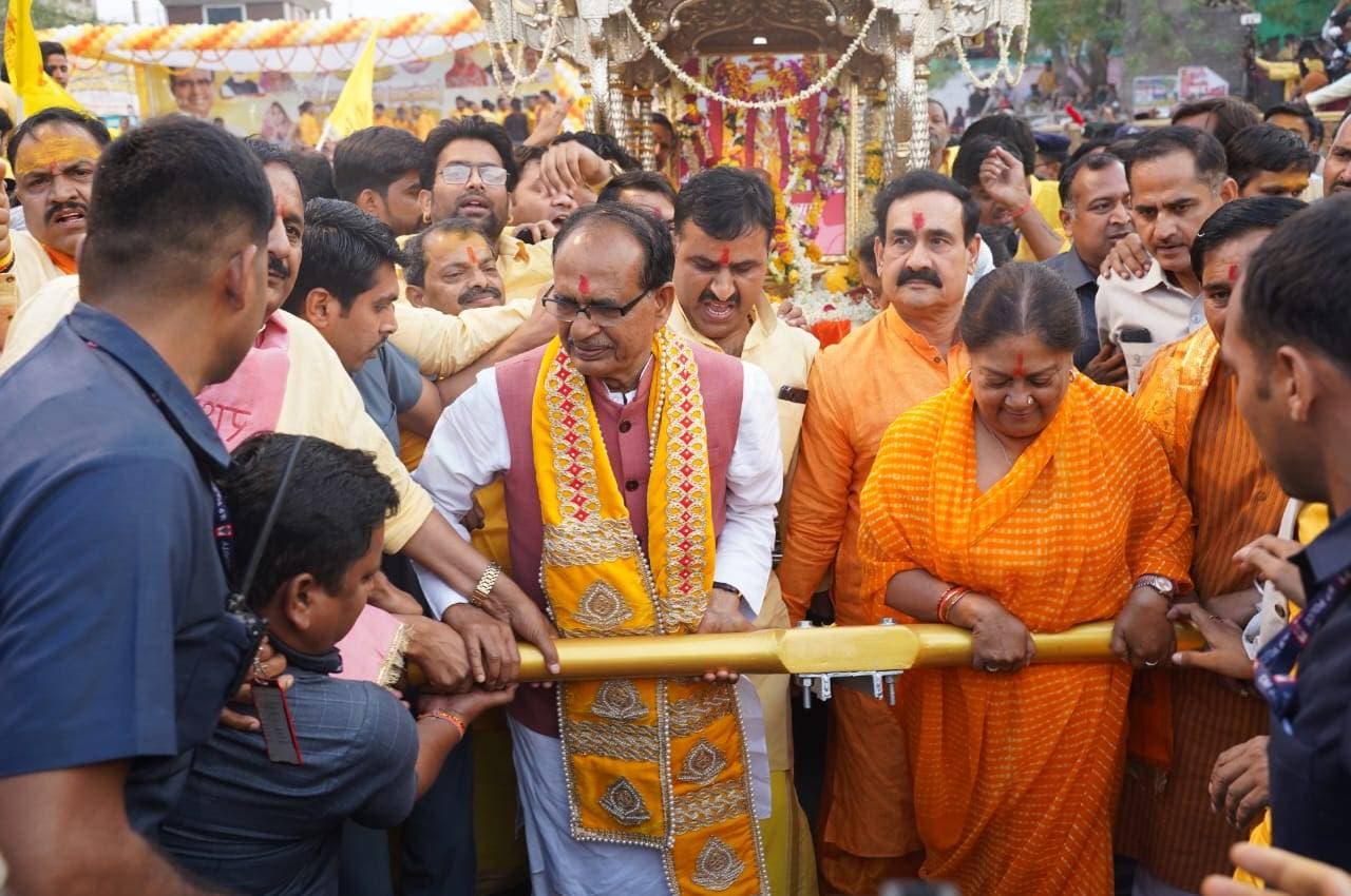 CM शिवराज का बड़ा ऐलान, दतिया में बनेगा पीतांबरा माई महालोक