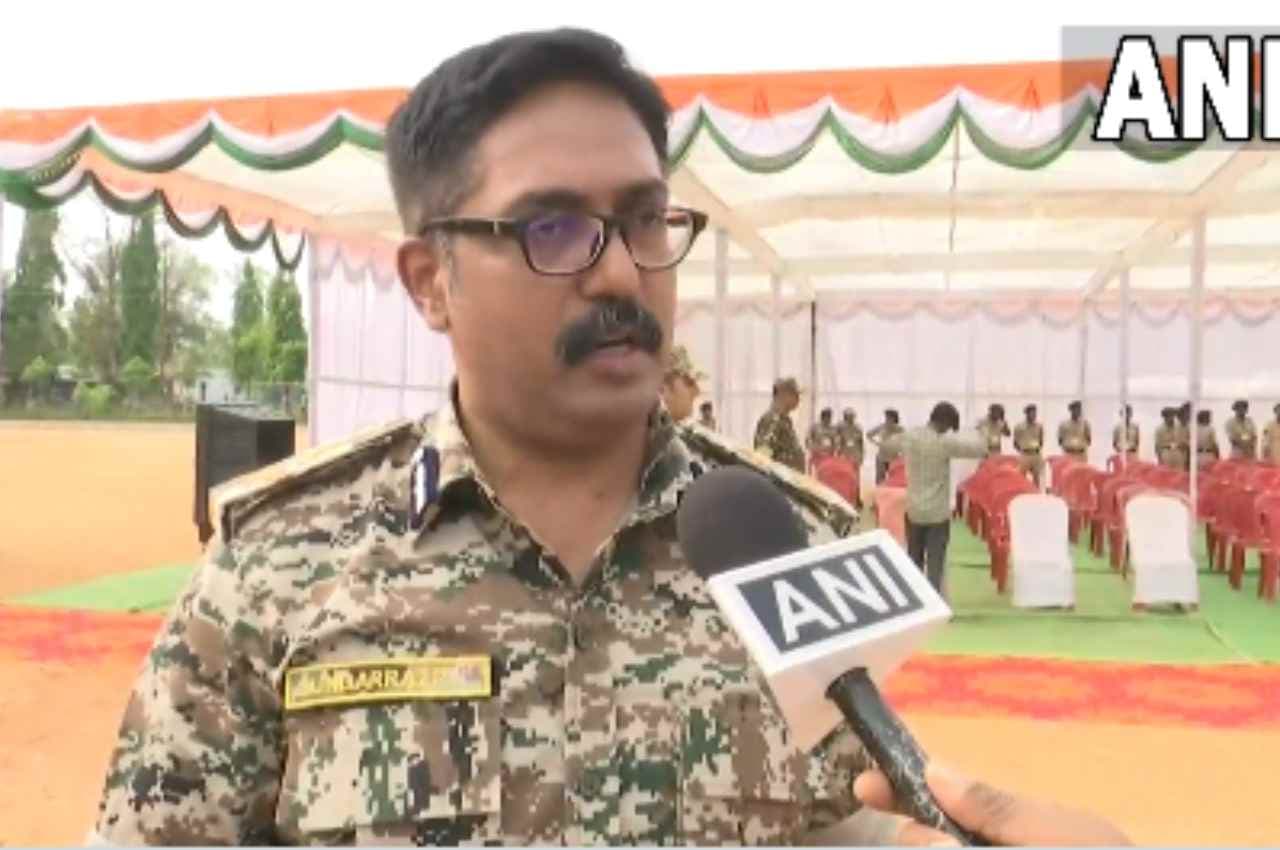 Dantewada Naxal Attack: शहीद जवानों को अंतिम सलामी, CM बघेल का कर्नाटक दौरा स्थगित