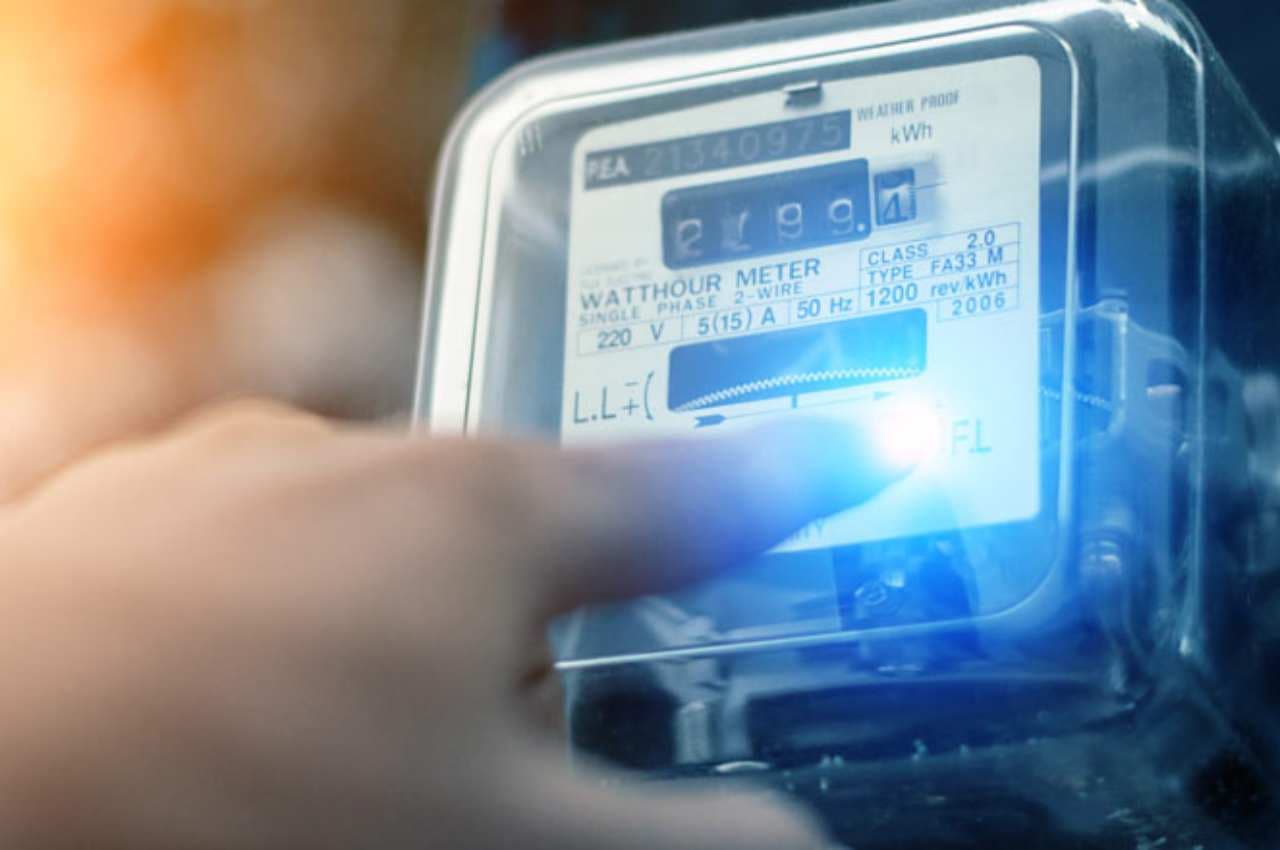 Electricity Bill Saving Tips: नहीं देना होगा बिजली का बिल! बस लगा लें ये डिवाइस