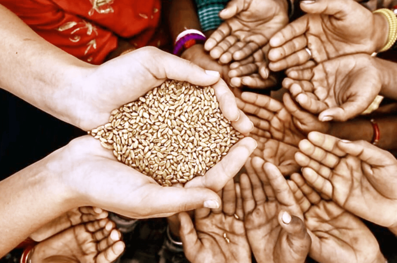 'दुनिया पर मंडरा रहा गरीबी-भुखमरी का खतरा...', IMF ने घटाई ग्लोबल ग्रोथ रेट, तीन दशक बाद आई ऐसी नौबत
