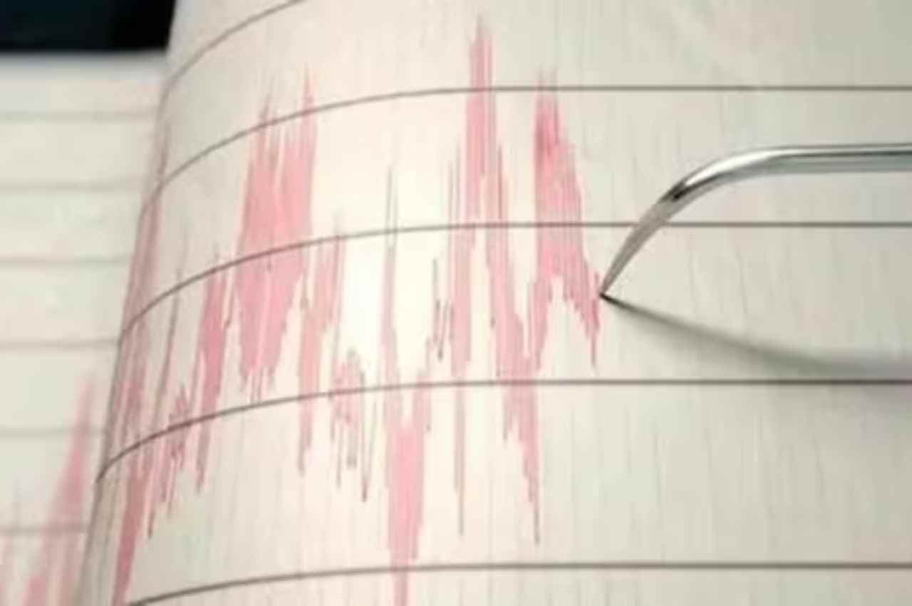 Indonesia Earthquake: इंडोनेशिया में कांपी धरती, रिक्टर स्केल पर 7 मापी गई तीव्रता