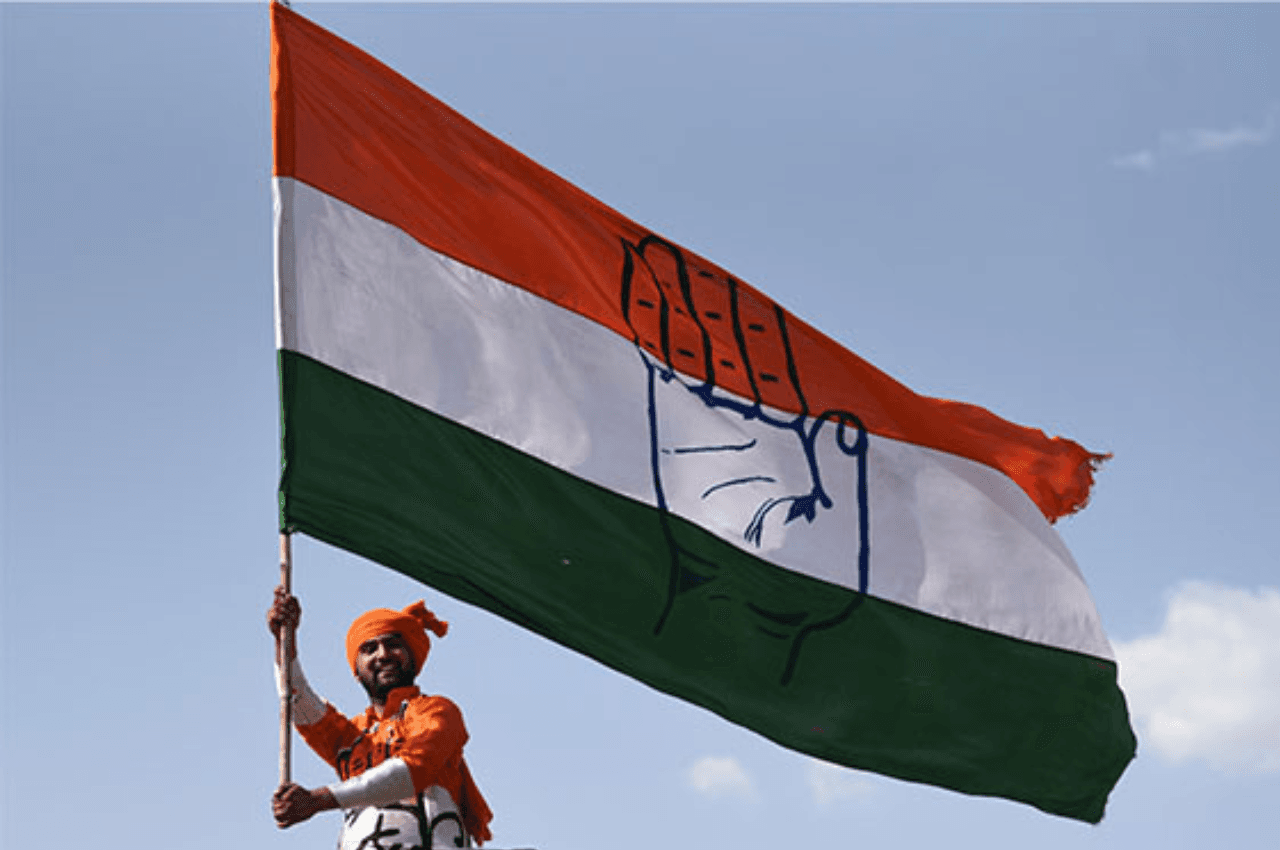 Karnataka Poll: कांग्रेस ने जारी की 40 स्टार प्रचारकों की लिस्ट, गहलोत करेंगे सभाएं, सचिन पायलट का नाम गायब