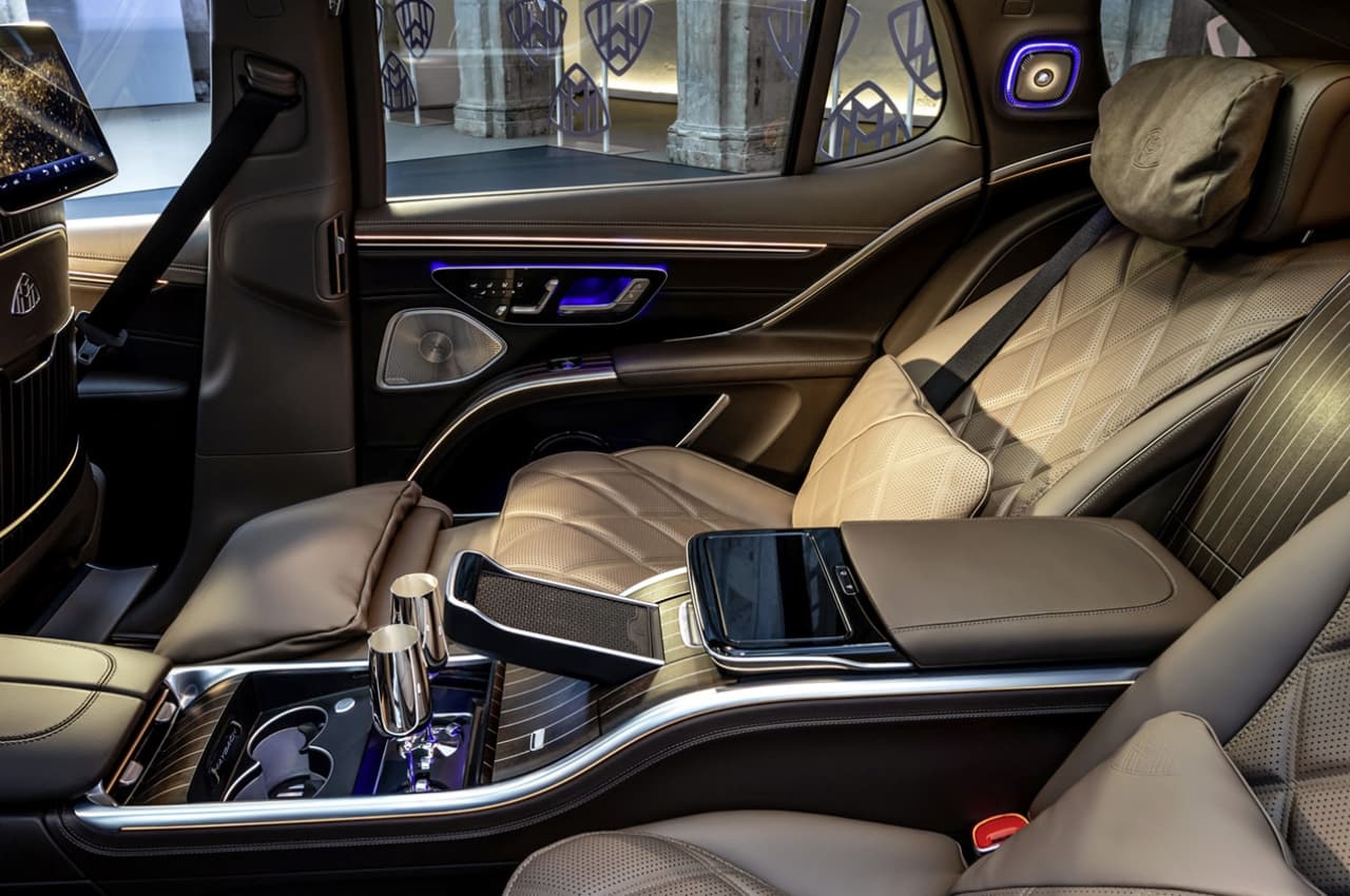 Mercedes-Maybach EQS Mercedes-Maybach EQS, Mercedes cars, cars under 3 crore, luxury cars, suv cars,
