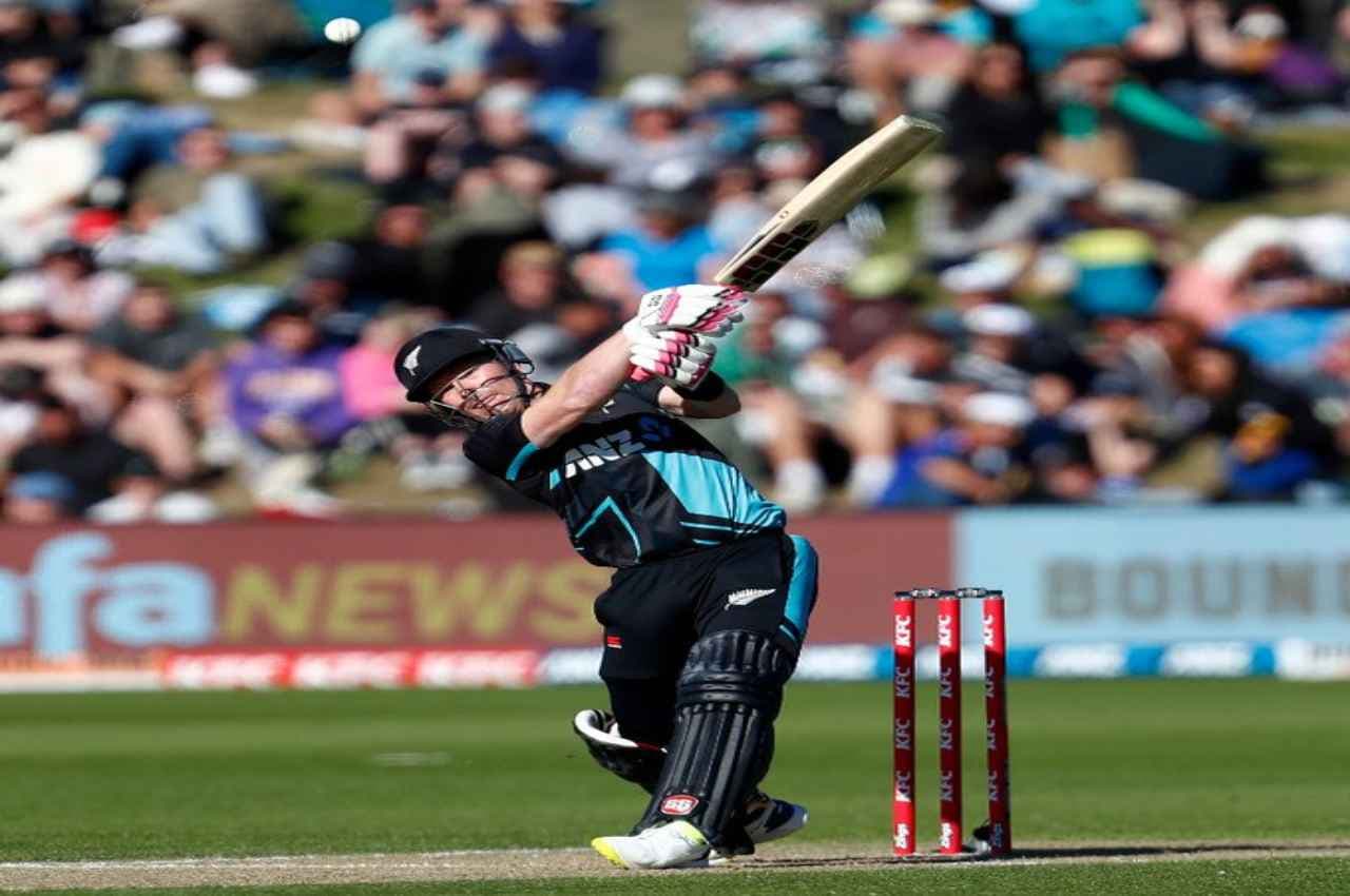 NZ vs SL 3rd T20: अंतिम ओवर में रोमांच की सारी हदें हुई पार, न्यूजीलैंड ने 4 विकेट से जीता मैच