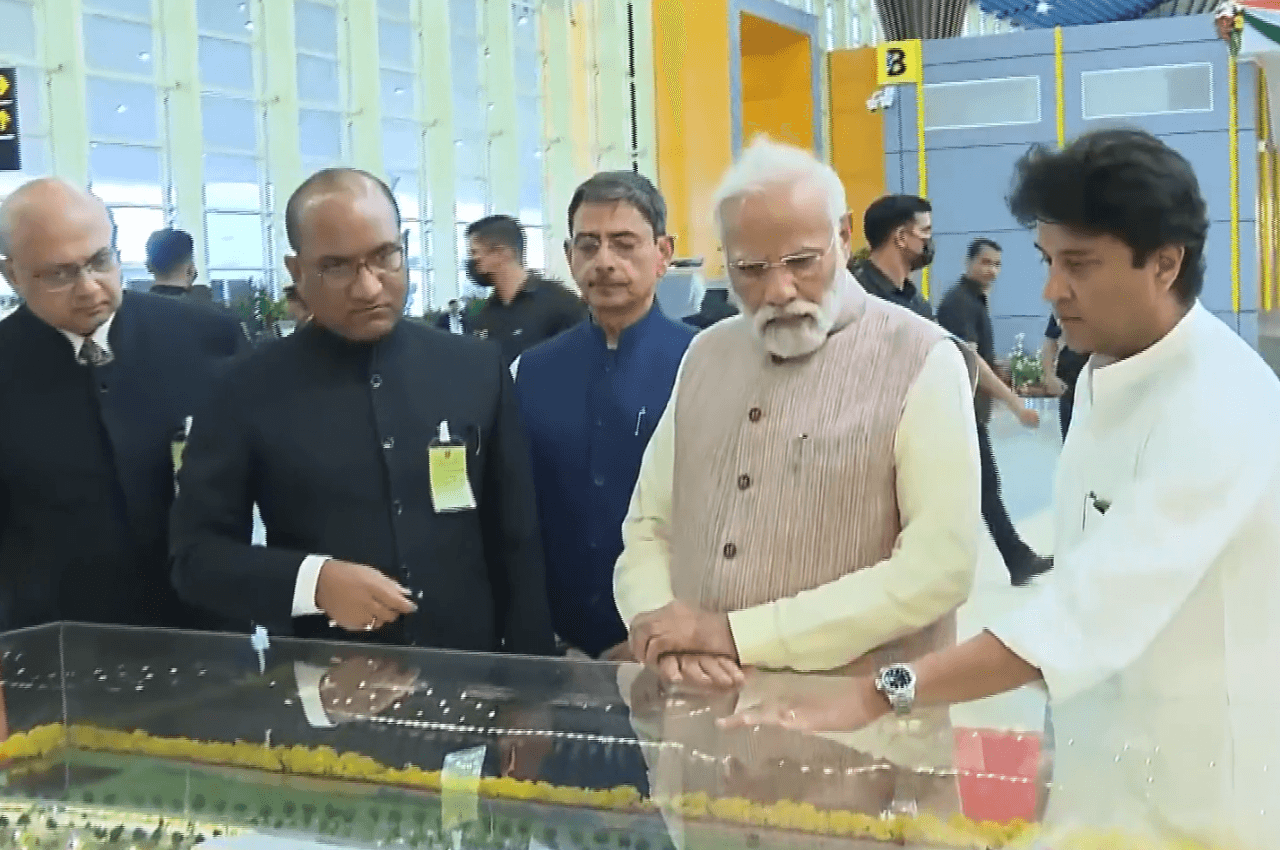 प्रधानमंत्री मोदी ने चेन्नई एयरपोर्ट के नए टर्मिनल का किया उद्घाटन, वंदे भारत एक्सप्रेस को दिखाई हरी झंडी