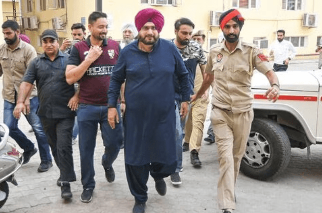 आज पटियाला जेल से रिहा हो सकते हैं नवजोत सिंह सिद्धू, पत्नी का इमोशनल ट्वीट- 'मैंने मांगी थी मौत'