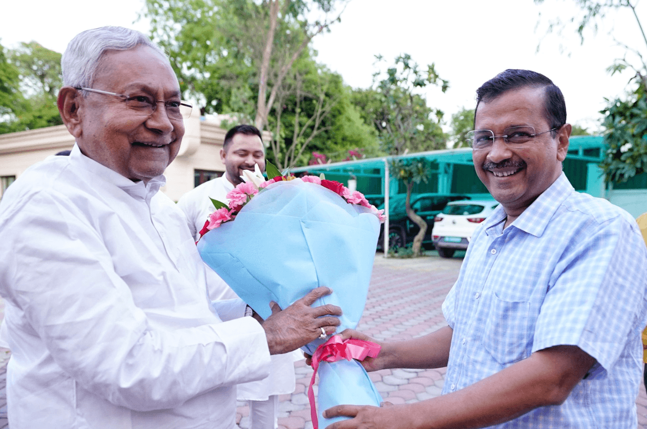 विपक्षी एकता मुहिम: नीतीश से मुलाकात के बाद केजरीवाल बोले- केंद्र में सबसे भ्रष्ट सरकार, अनुराग ठाकुर ने किया पलटवार
