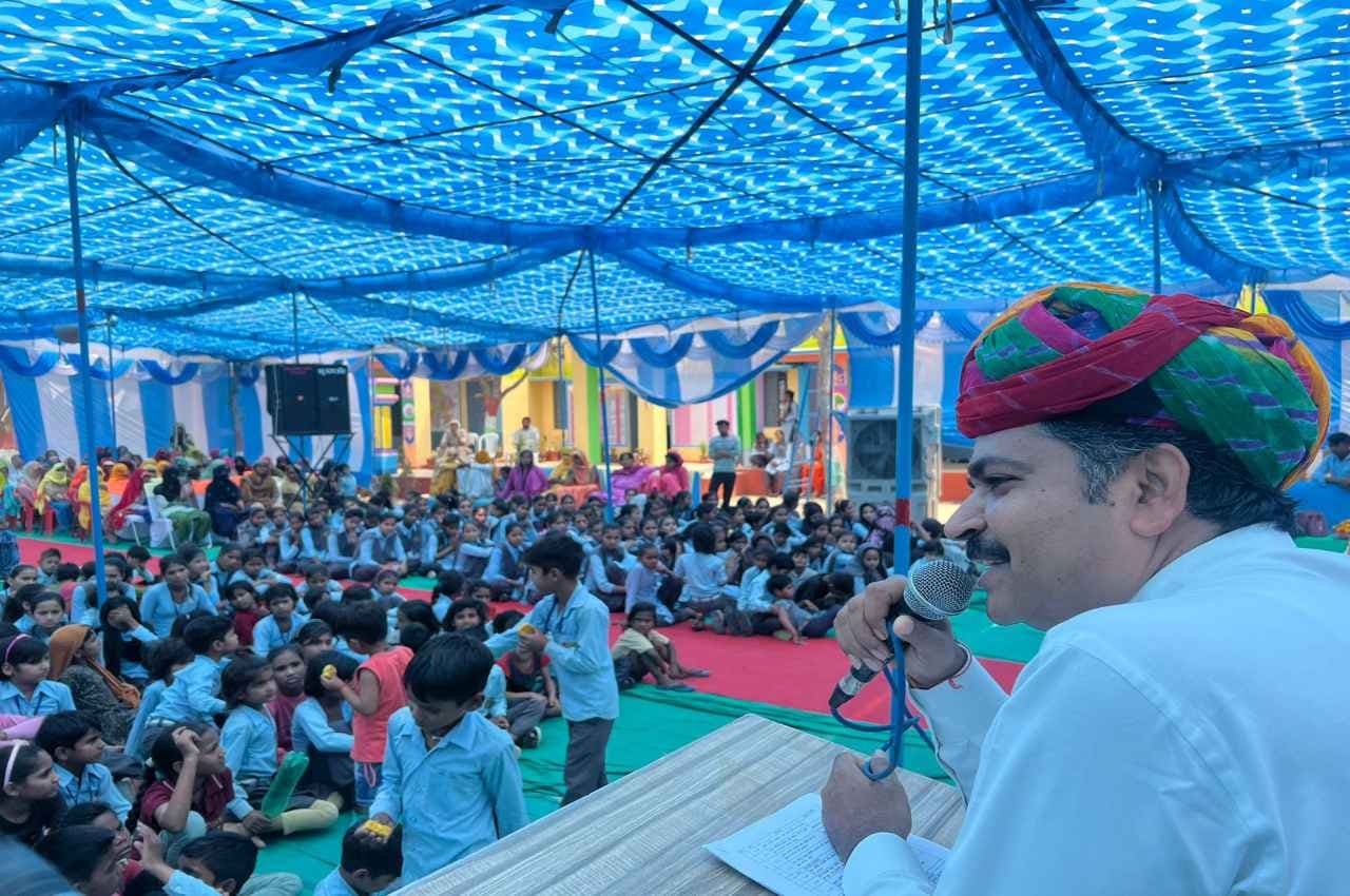 Rajasthan News: अलवर में सामाजिक न्याय एवं अधिकारिता मंत्री टीकाराम जूली ने लाॅन्च किया मिशन एजुकेशन अभियान