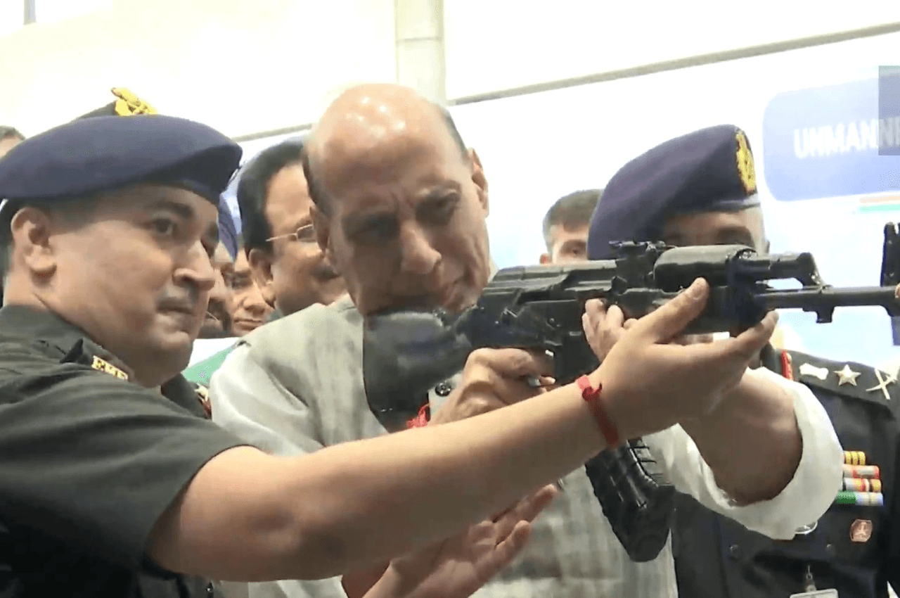 Army Commanders Conference: रक्षामंत्री राजनाथ सिंह बोले- हर जवान को मुहैया कराएंगे बेहतरीन हथियार और सुविधाएं
