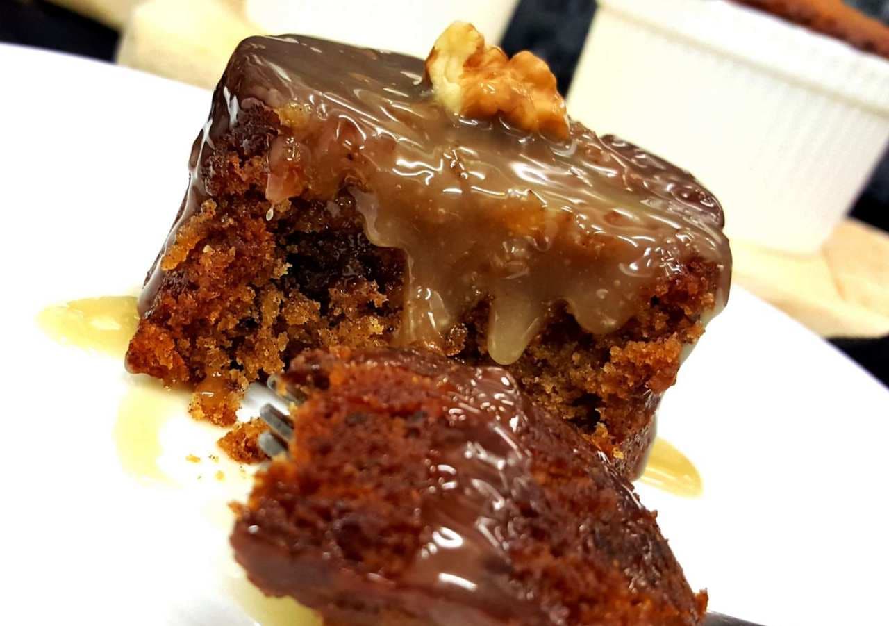 Date Pudding Recipe: मीठा खाने का है मन? तो ट्राई करें स्टिकी डेट पुडिंग की ये रेसिपी