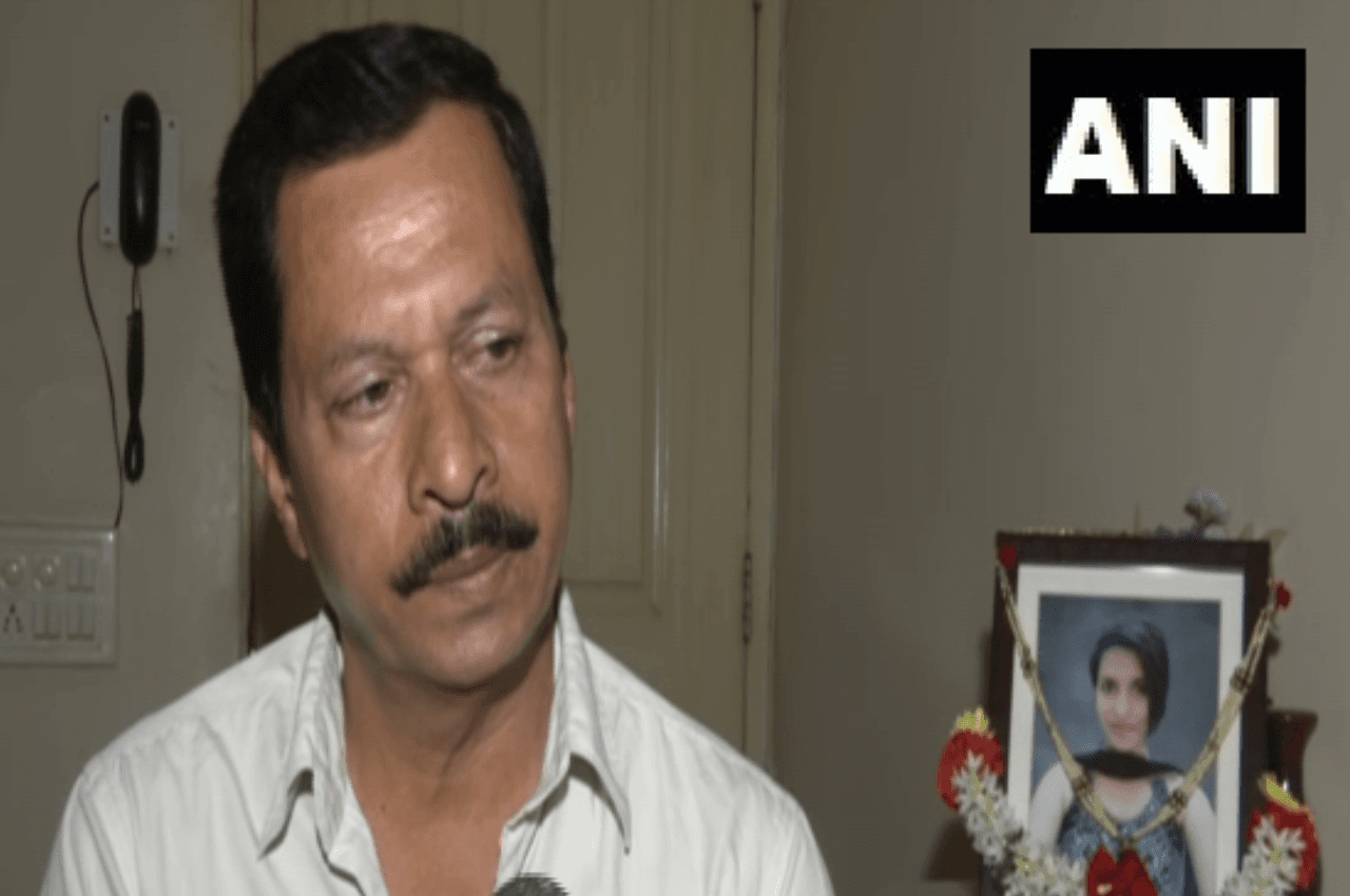 Shraddha Murder Case: पिता विकास वॉकर ने जांच पर उठाए सवाल, बोले- बेटी का अंतिम संस्कार करना चाहता हूं