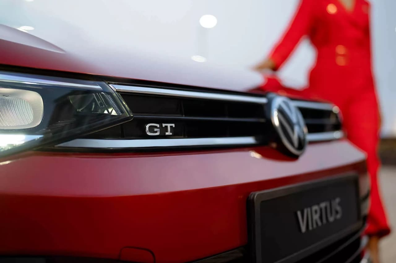 Volkswagen की इस कार में 521 लीटर का बूट स्पेस, मिलेगी 19.40 kmpl की माइलेज, जानें कीमत
