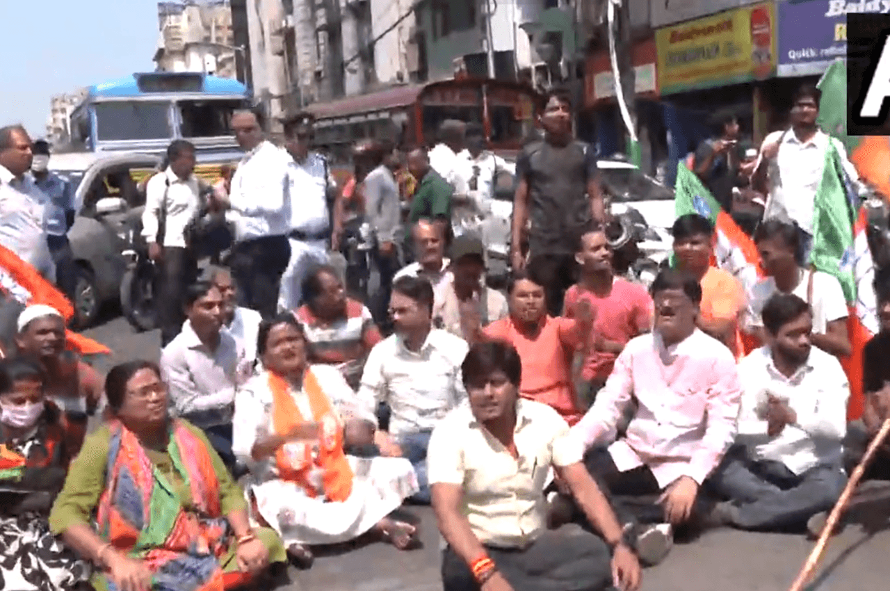 पश्चिम बंगाल हिंसा पर भाजपा ने TMC को घेरा, मजूमदार ने NIA जांच की उठाई मांग, ममता बनर्जी बोलीं- सेंट्रल फोर्स ने भड़काया दंगा
