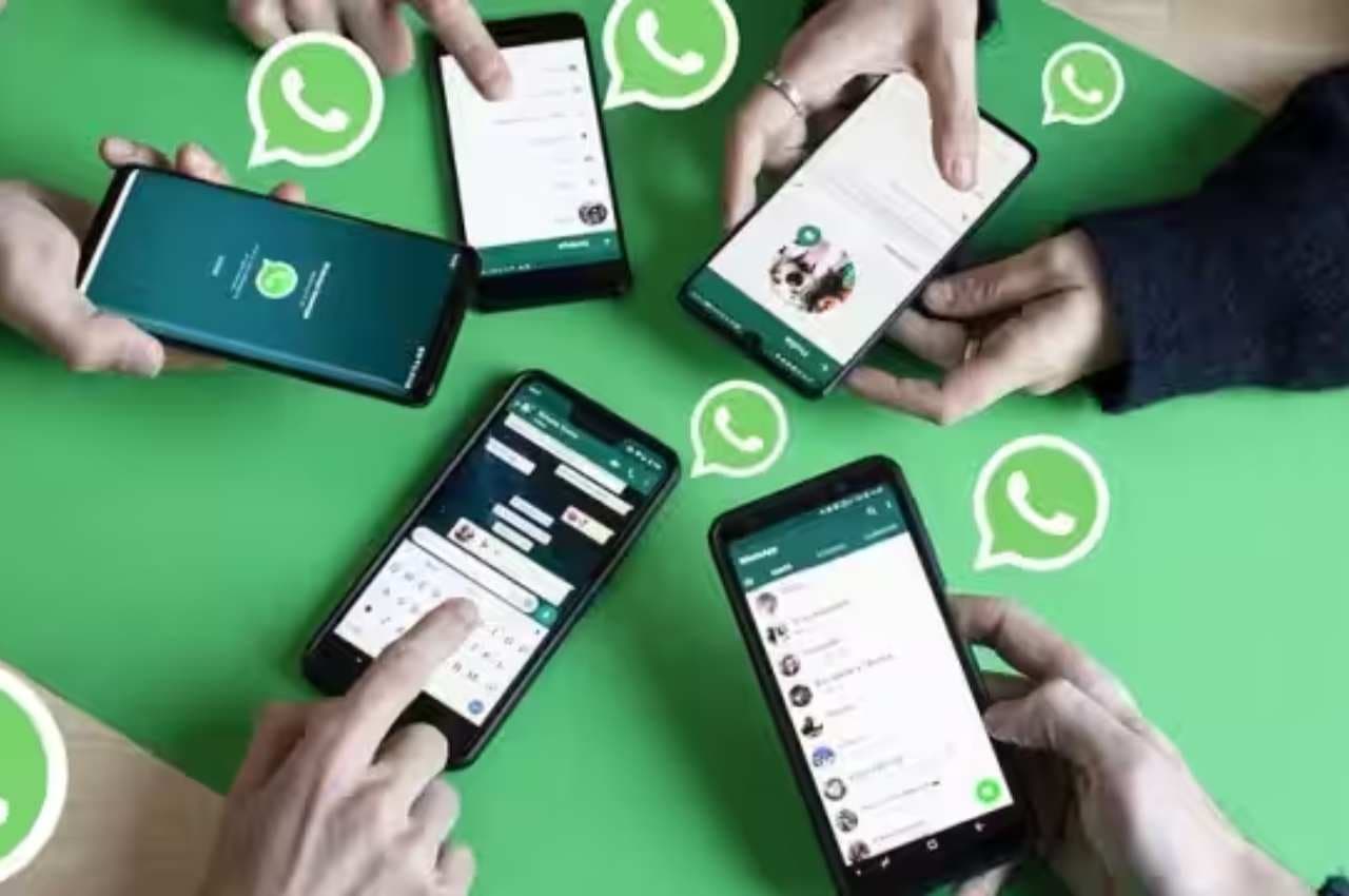 WhatsApp Redesign: इन यूजर्स के लिए आ रहा है App का नया लुक! डिटेल्स में जानें