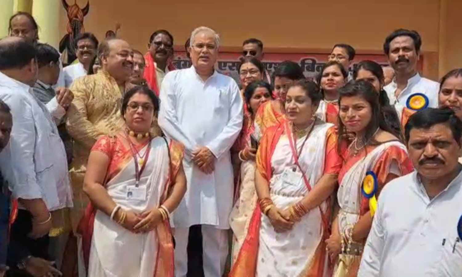 बिलासपुर के बंगाली समाज के शताब्दी समारोह में शामिल सीएम भूपेश बघेल, बोले-आजादी की लड़ाई में बंगाली समाज का योगदान बड़ा