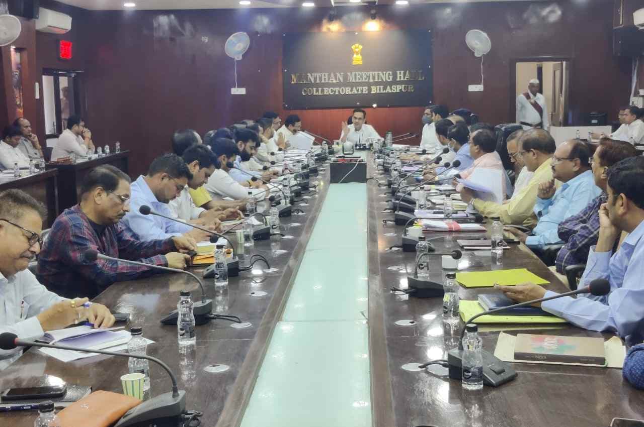 बिलासपुर: टीएल बैठक में विधानसभा चुनाव तैयारियों की समीक्षा, बेरोजगारी भत्ते की स्वीकृति में तेजी लाने दिए सख्त निर्देश