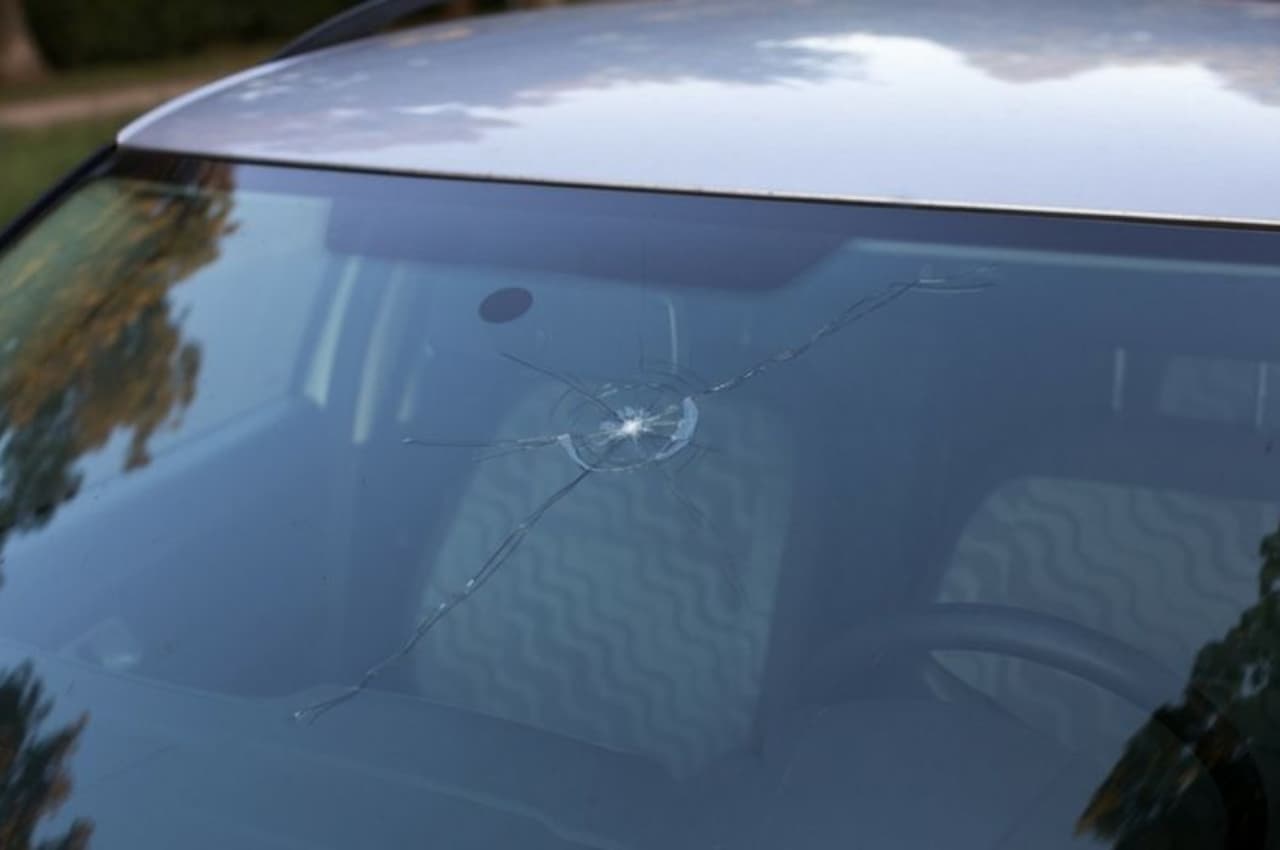 cracked car windscreen Car Repair, Cracked Windscreen, Car Care Tips