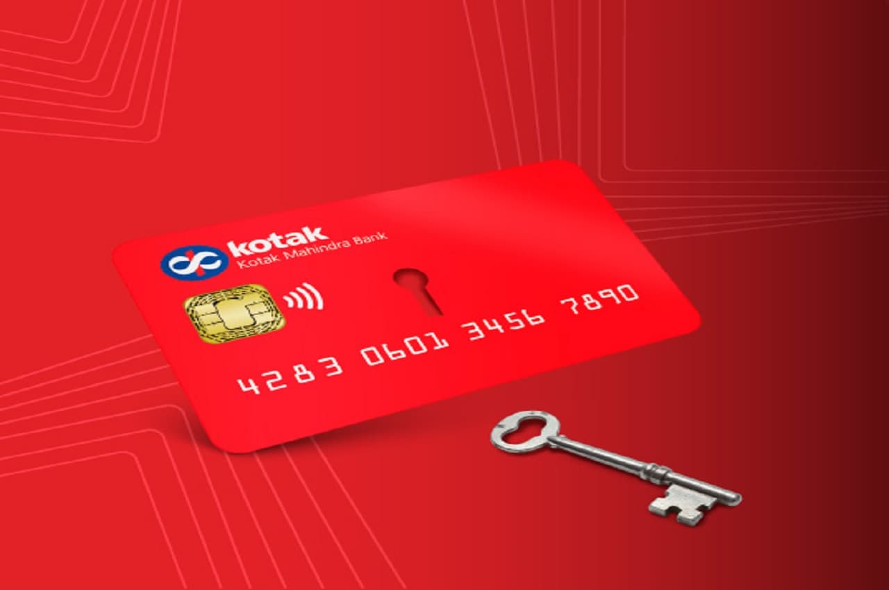 Debit card holders: इस बैंक के ग्राहकों के लिए बड़ी खबर! एनुअल चार्ज में 30% से अधिक की वृद्धि