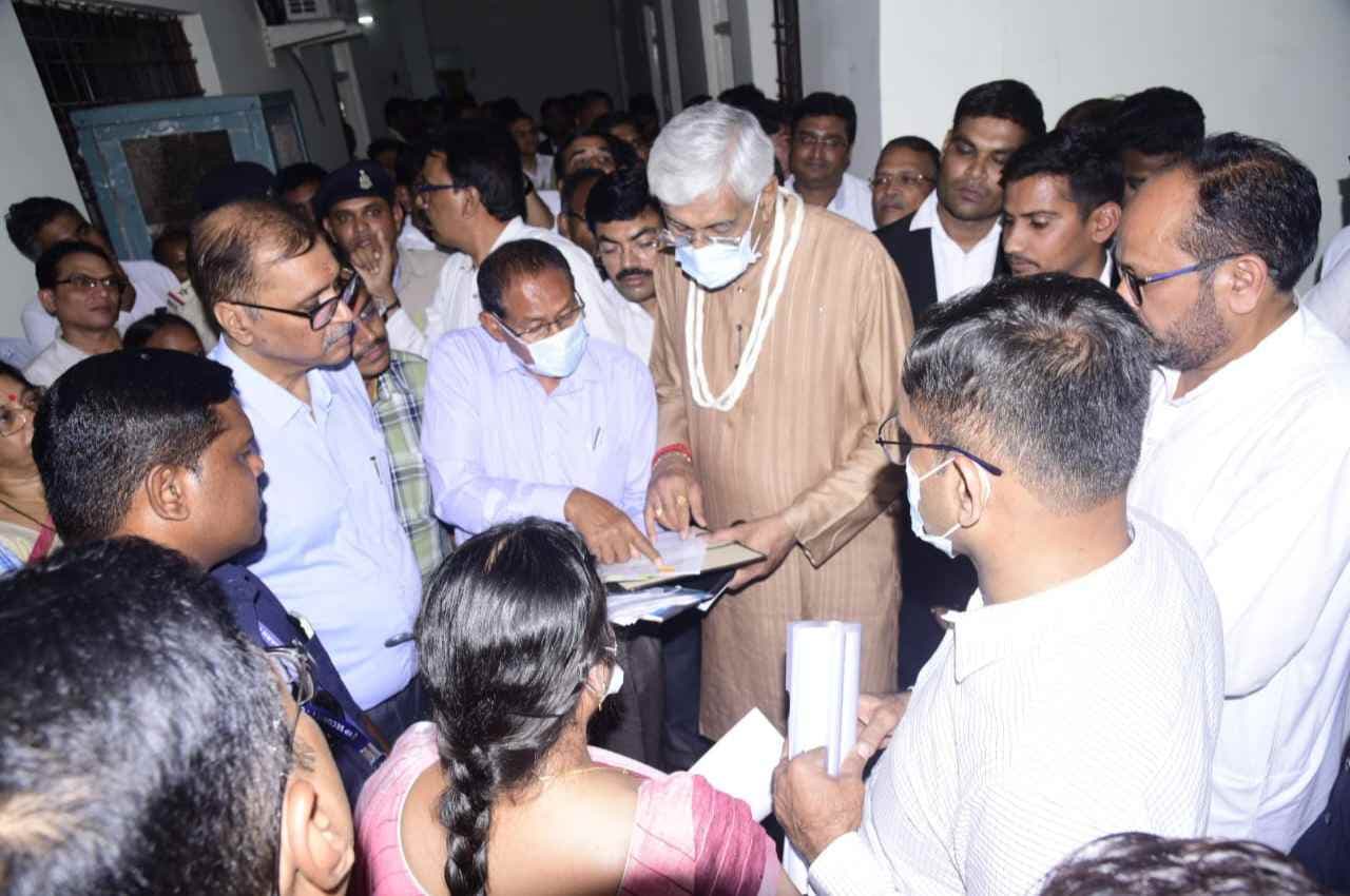 बिलासपुर: स्वास्थ्य एवं वाणिज्य कर मंत्री सिंहदेव ने जीएसटी भवन का किया निरीक्षण
