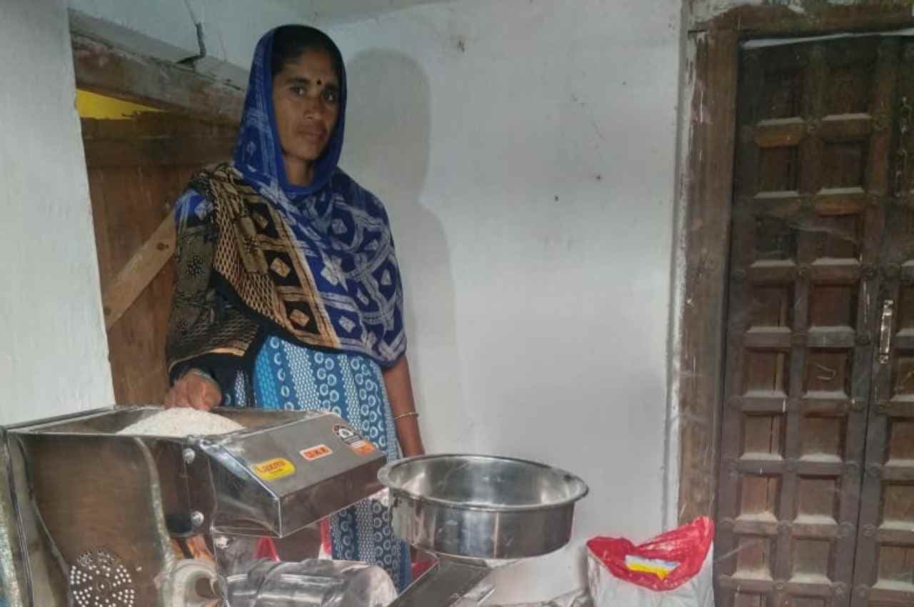 बिलासपुर: सफलता की कहानी, बिहान योजना से समूह की दीदियां हो रही हैं आर्थिक रुप से सशक्त